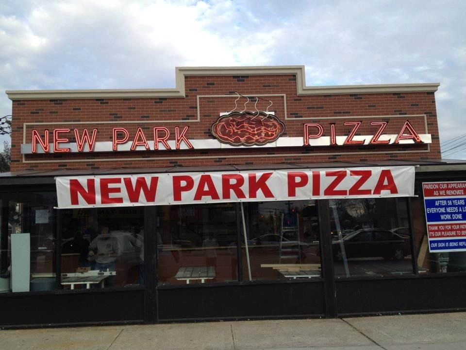 Iconic Pizza Places Tourists Must Visit in NYC for an Essential Bite